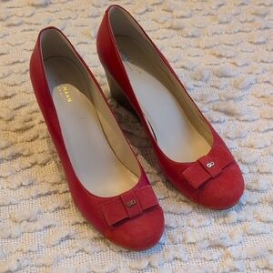 Cole Haan Grand Adair Women's 10 B Red Bow Round Cap Toe Suede Wedge Heel